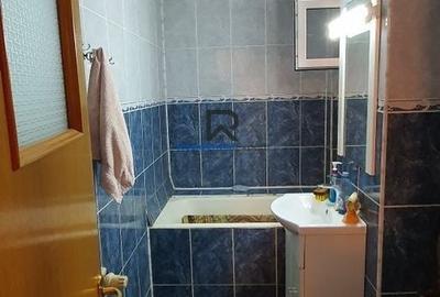 Apartament cu 3 camere semidecomandat în Costin Georgian - 1