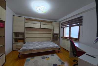 Faleza Nord 3 camere vedere la mare loc de parcare termen lung - 14