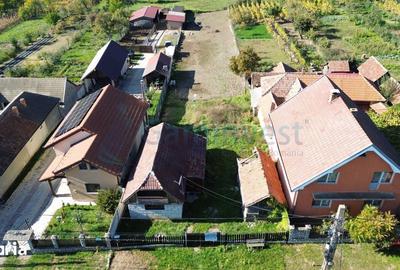 Casă cu 2 camere cu Teren 1439 Mp în Sânmartin - 2