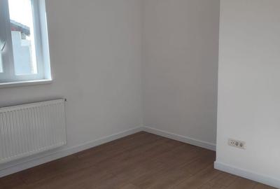 Casă cu 4 camere cu Teren 122 Mp în Central - 3