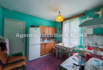 Se primeste in GAZDA o femeie cu varsta de peste 60 ani, intr-un Apartament modest cu 2 camere! - 13