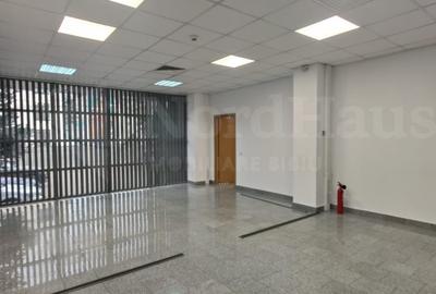 Spațiu comercial, de 839 mp, în Central - 3