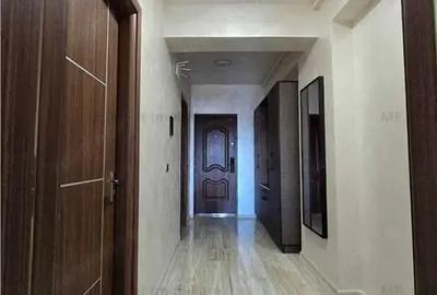 Apartament cu 2 camere decomandat în Tractorul - 1