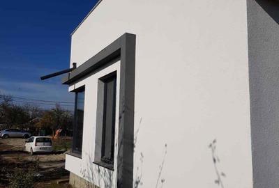 Casă cu 4 camere cu Teren 380 Mp în Central - 1
