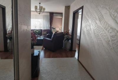 3 CAMERE | INEL 2 | BLOC 2015 - 4