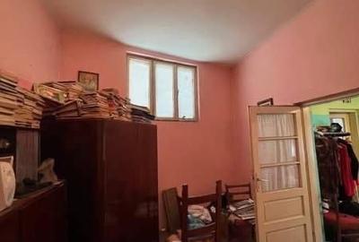 Casă cu 3 camere cu Teren 120 Mp în Calea București - 2