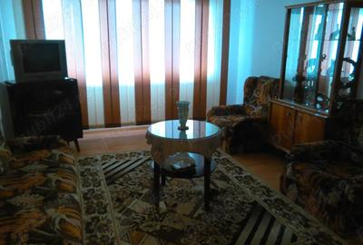 Apartament cu 2 camere decomandat Ploie?ti Intrarea Polux. 55000 Neg. - 3