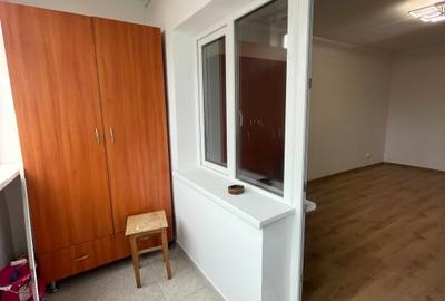 Apartament cu 2 camere decomandat în Podu Roș - 12