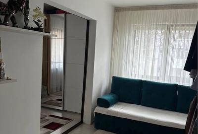 Apartament cu 2 camere, etaj 1/4, zona Podu Ros - 2