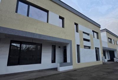 Casă cu 4 camere în Central - 2