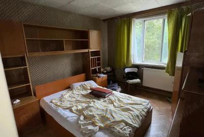 Apartament 2 camere, etaj 1 zona Crihala