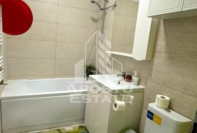 Apartament cu 3 camere, decomandat ,zona Girocului, Loc de parcare - 15