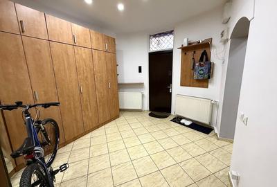 Casă cu 4 camere cu Canalizare în Parcul Carol - 4