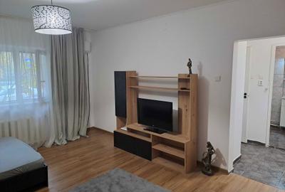 Garsonieră decomandată în 13 Septembrie - 2