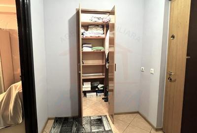 Apartament cu 2 camere circular, mobilat în Micro 17 - 11