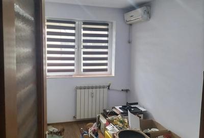 Apartament cu 3 camere decomandat în Crihala - 4