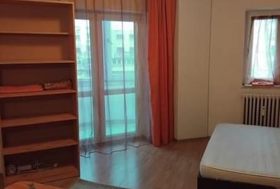 Garsonieră decomandată, mobilată în Alba Iulia