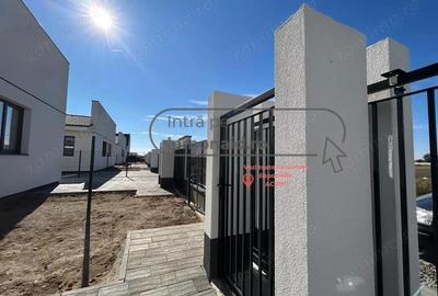 Casă cu Teren 320 Mp în Moșnița Nouă