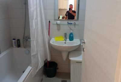 Apartament cu 2 camere decomandat în Olteni - 3