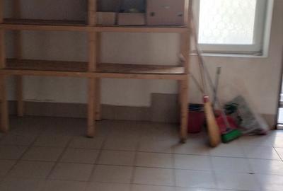 Spațiu comercial, de 108 mp, în Central - 3