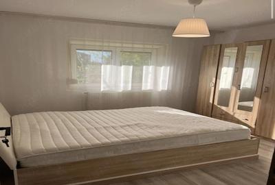 Apartament cu 2 camere decomandat în Lipovei