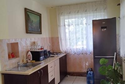 Grosi, 2 case , 7 ari teren - 8