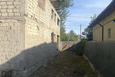 Casă cu Teren 468 Mp în Mărăcineni - 3
