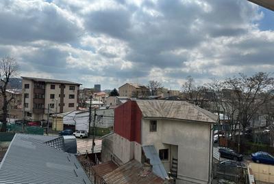 Casă individuală cu 10 camere cu Canalizare în Crângași - 38