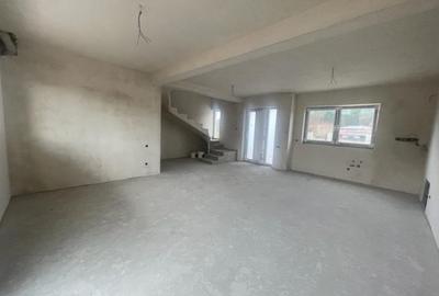 Casă cu 4 camere cu Teren 400 Mp în Luna - 2