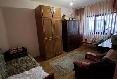 Apartament cu 2 camere decomandat în Caracal - 2