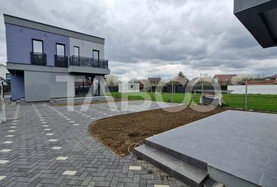 Casa moderna de inchiriat cu 4 camere si curte in Cristian - 9