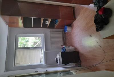Apartament cu 3 camere nedecomandat în Rahova - 4