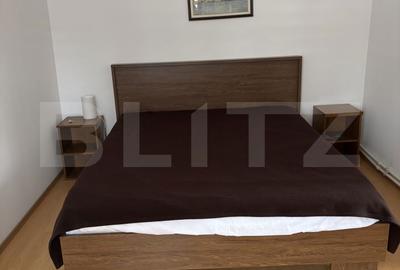 Casă cu 3 camere cu Teren 1300 Mp în Central - 1