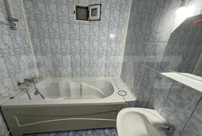 Apartament cu 4 camere decomandat în Central - 1