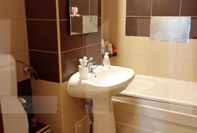 Apartament cu 3 camere decomandat în Simeria - 5