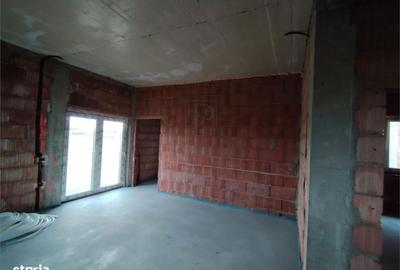 Casă cu 3 camere cu Teren 380 Mp în Central - 3