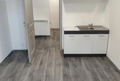 Apartament cu 3 camere decomandat în Central - 3