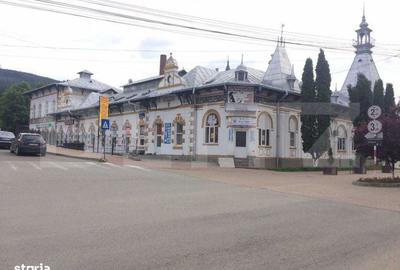 Spațiu comercial, de 3,000 mp, în Central