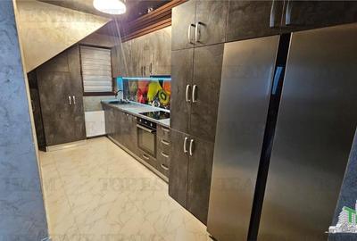 2 case  la pret de una in Valu lui Traian - 7