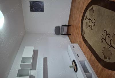 Particular inchiriez - 3