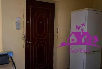 Apartament cu 2 camere decomandat în Cantemir