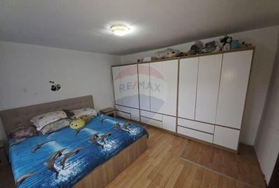 Casa / Vila cu 4 camere de vanzare Tarcau - 1