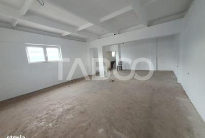 Spațiu comercial, de 1,500 mp, în Central - 13