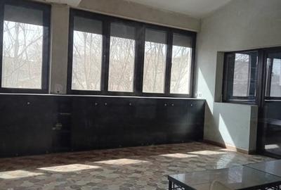 Casă individuală cu 10 camere cu Canalizare în Moșilor - 8