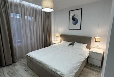 Apartament cu 4 camere, mobilat în P-ța Unirii