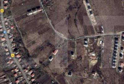 Teren de 3875 mp, în Central