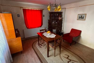 Casă cu 4 camere cu Teren 446 Mp în Central - 2