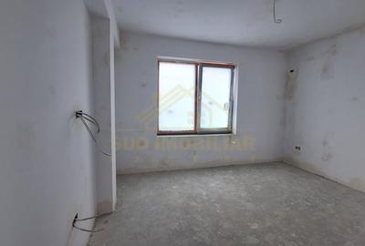 Casă cu 4 camere cu Canalizare în Central - 15