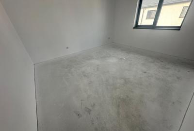 Casă individuală cu 4 camere cu Canalizare în Central - 10