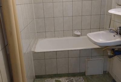 Garsonieră decomandată, mobilată în Rovine - 5